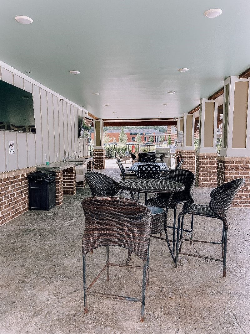 Furnished Finder property 575105_1 photo 25