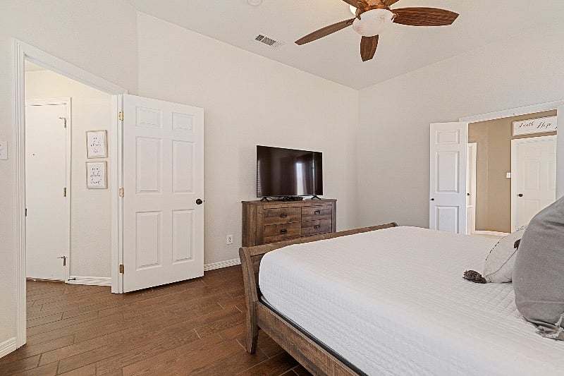 Furnished Finder property 575109_1 photo 12