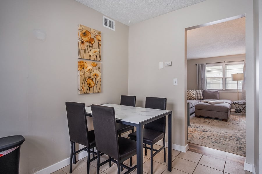 Furnished Finder property 575187_5 photo 3