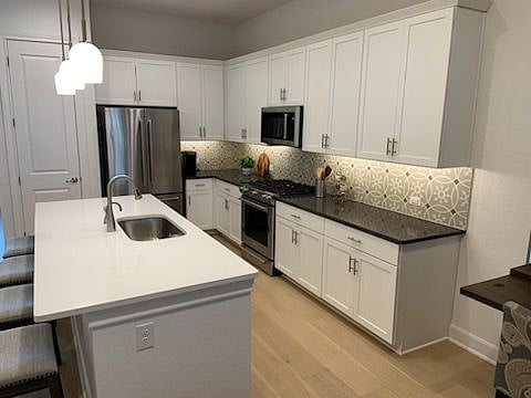 Furnished Finder property 575203_1 photo 18