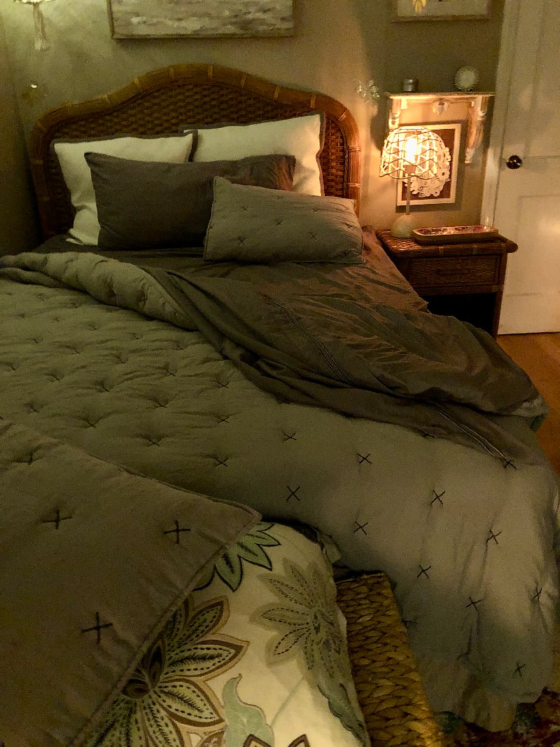 featuring nighttime!  so comfy!