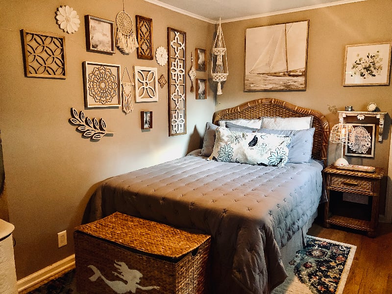 Queen bed