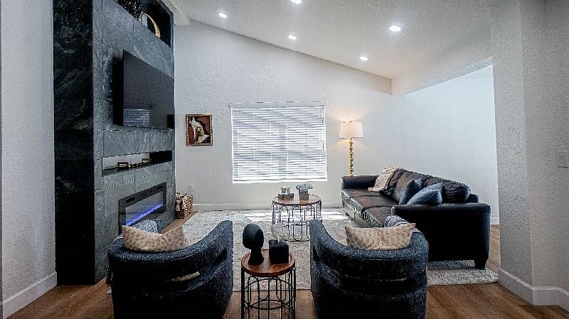 Furnished Finder property 575312_1 photo 4