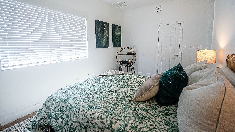 Furnished Finder property 575312_1 photo 18