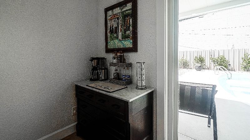 Furnished Finder property 575312_1 photo 33