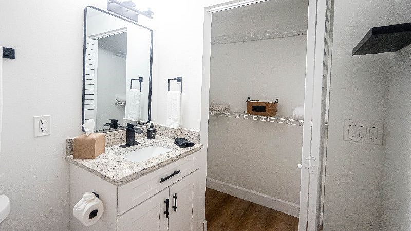 Furnished Finder property 575312_1 photo 56