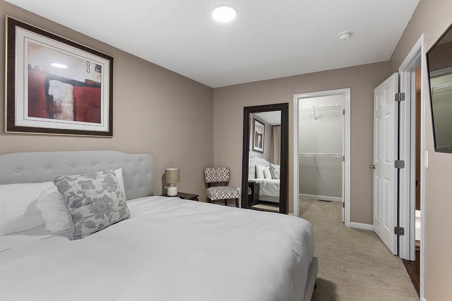 Bedroom 2-King