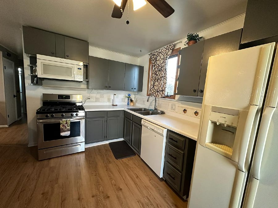 Furnished Finder property 575354_1 photo 15