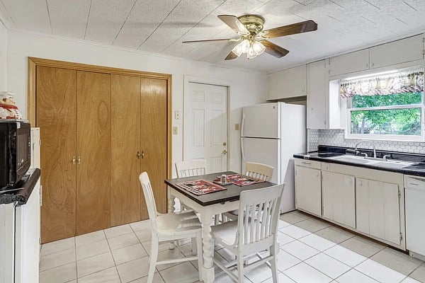 Furnished Finder property 575381_1 photo 6