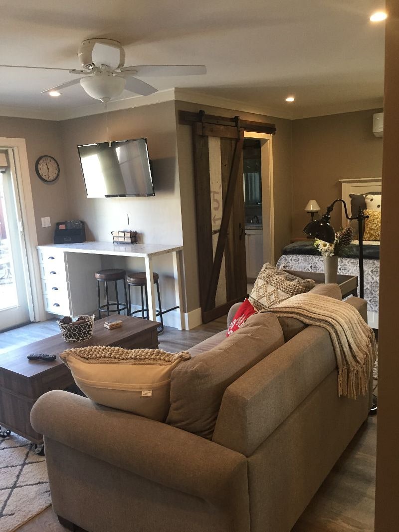 Furnished Finder property 575418_1 photo 3
