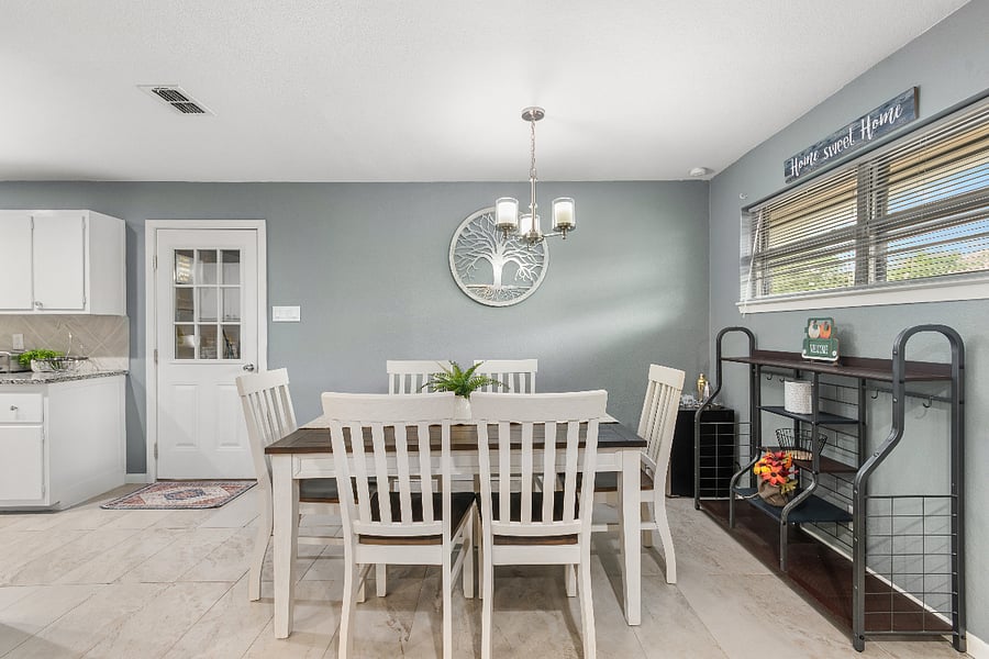 Furnished Finder property 575454_1 photo 3