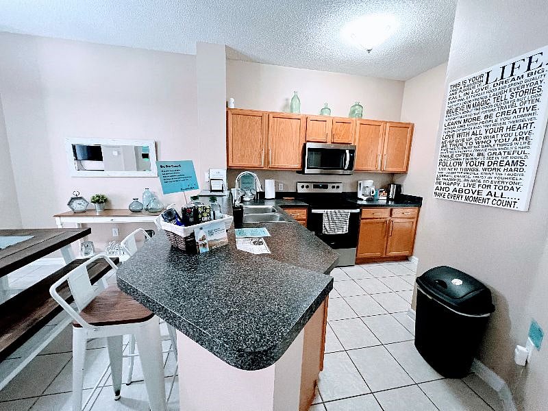Furnished Finder property 575468_1 photo 3