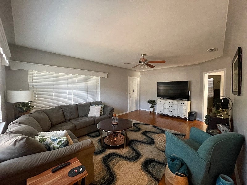 Furnished Finder property 575502_1 photo 3