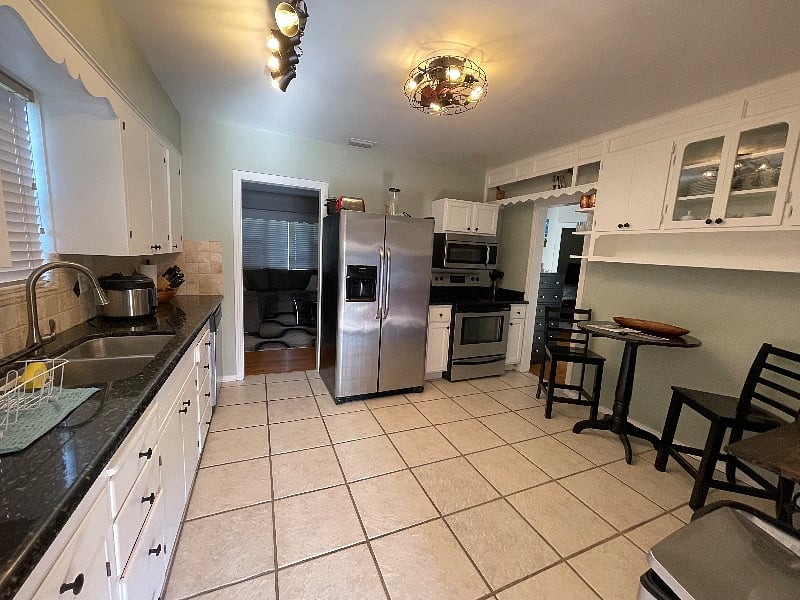 Furnished Finder property 575502_1 photo 4