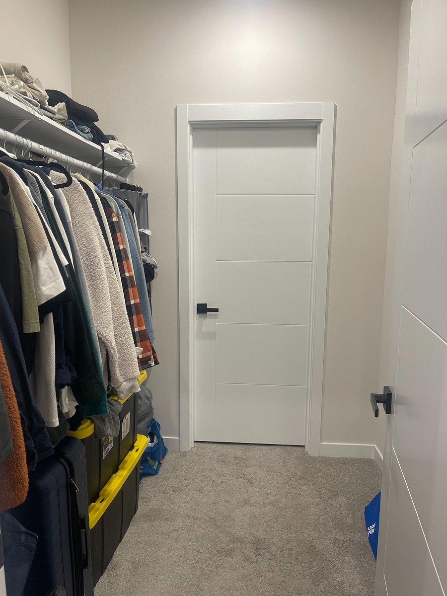 Walk-in closet