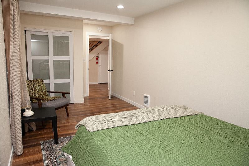 Furnished Finder property 575649_1 photo 9