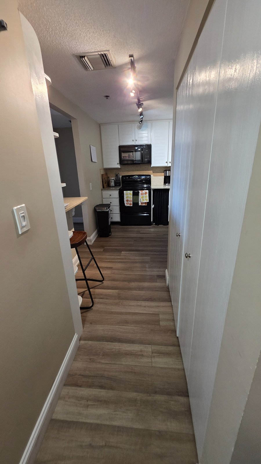 Furnished Finder property 575662_1 photo 4