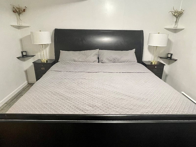 Luxurious king bed