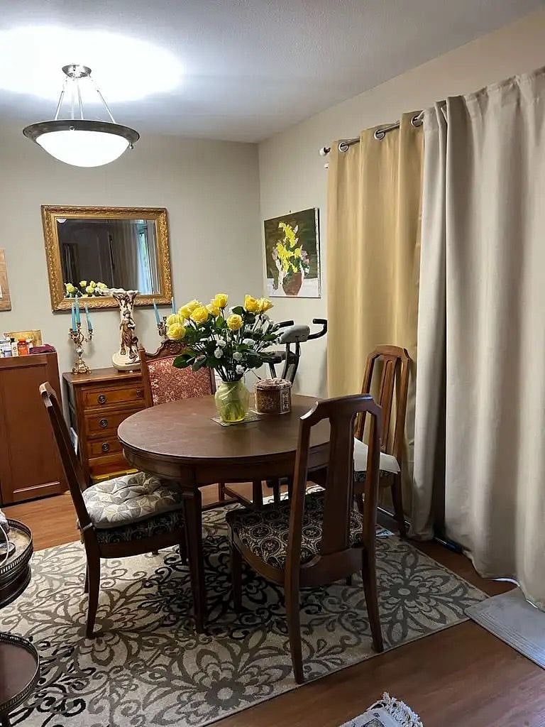 Furnished Finder property 575693_1 photo 3