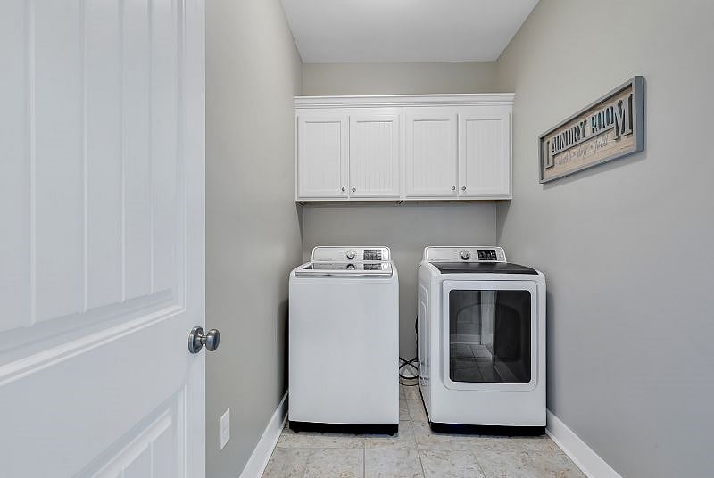 In home large capacity washer and dryer. Brand new in 2022
