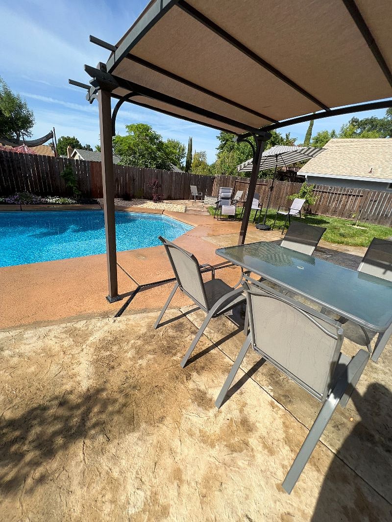 Furnished Finder property 575843_1 photo 11