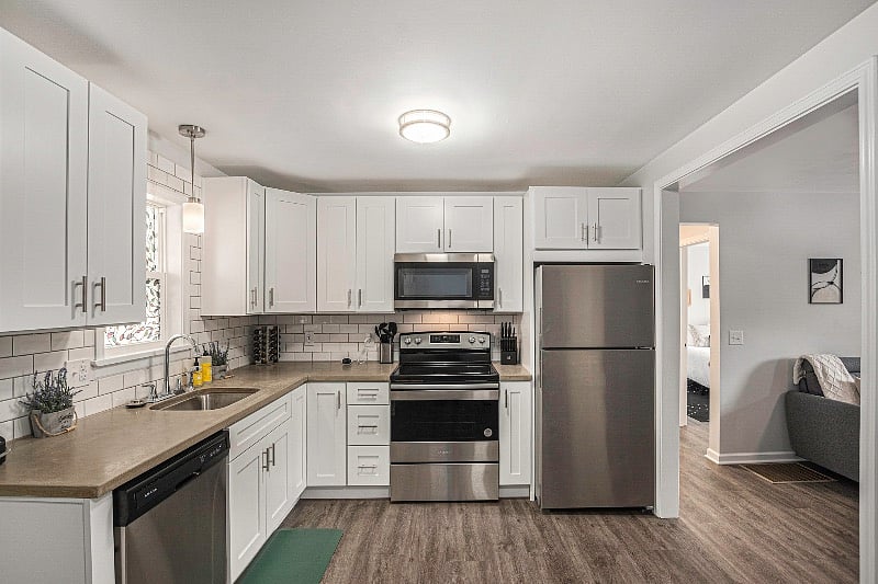 Furnished Finder property 575849_1 photo 6