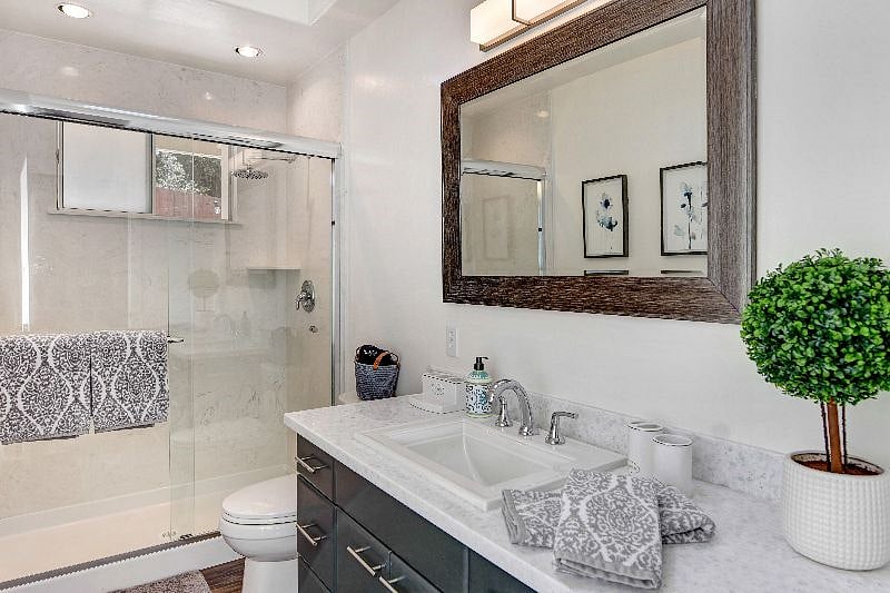 Large bathroom with shower