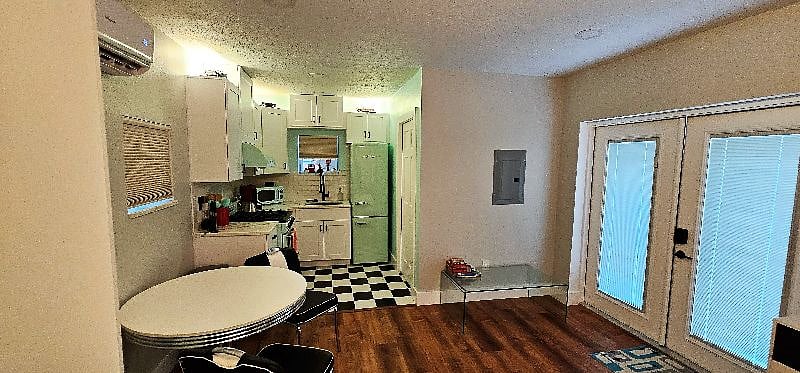Furnished Finder property 575917_2 photo 5