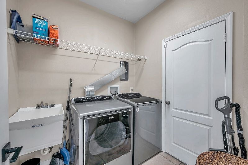 Furnished Finder property 575984_1 photo 18
