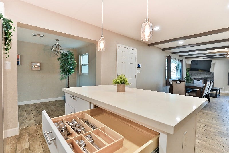 Furnished Finder property 575999_1 photo 15