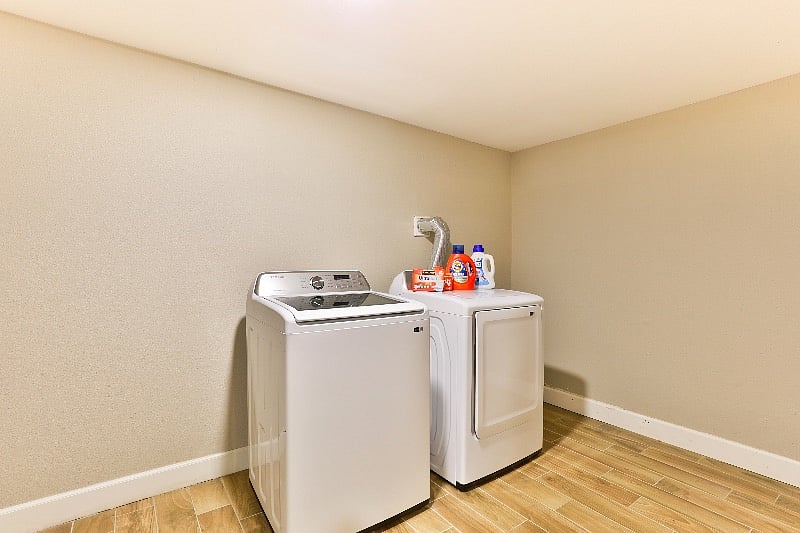 Washer dryer room