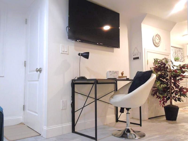Furnished Finder property 576029_1 photo 9