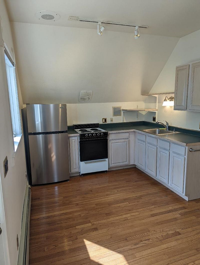 Furnished Finder property 576044_1 photo 4