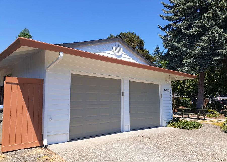 Attached Garage