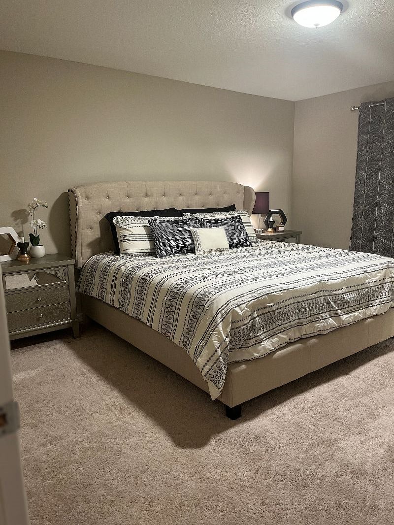 2nd Floor - Master Bedroom - King Bed