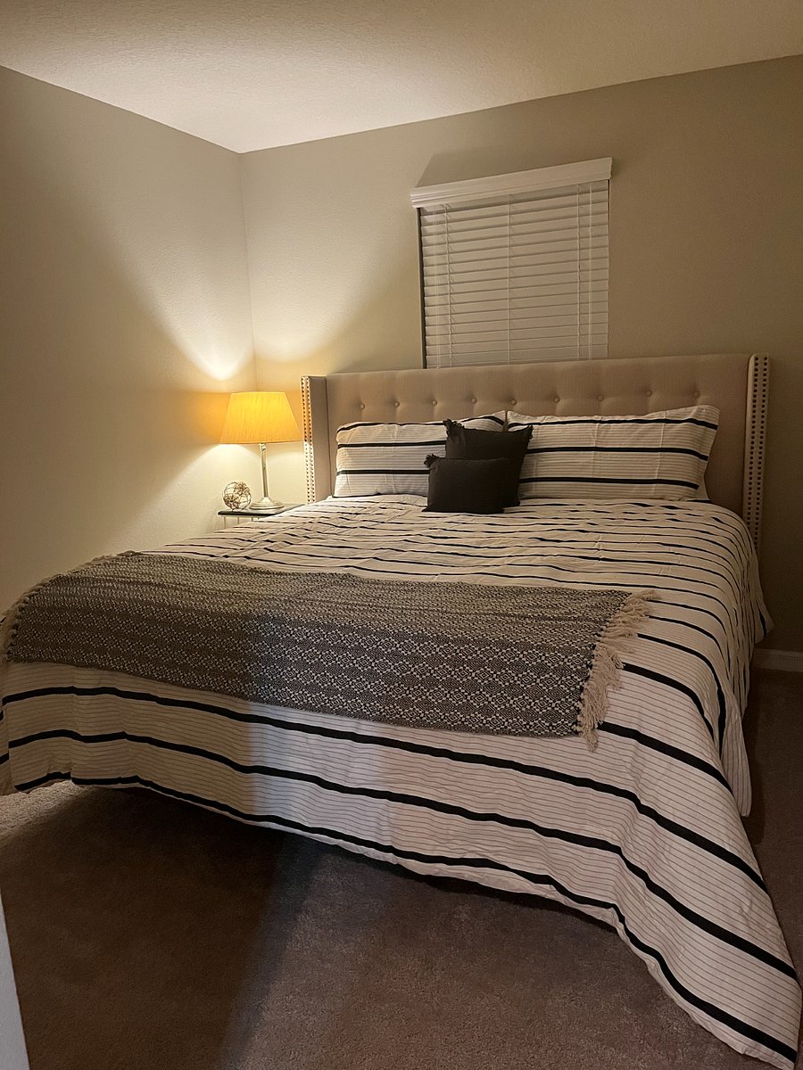 2nd Floor - Bedroom 2 - King Bed