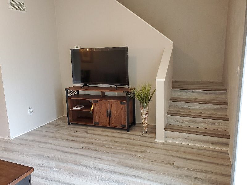 Furnished Finder property 576137_1 photo 8