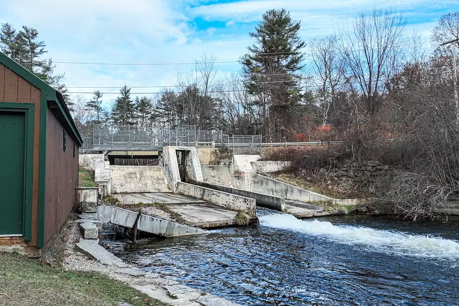 Dam sluice and hatchery