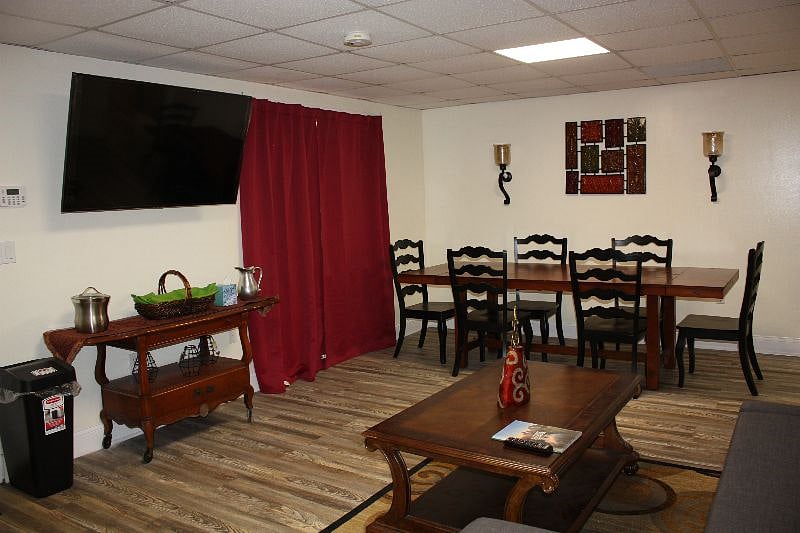 Furnished Finder property 576190_1 photo 3