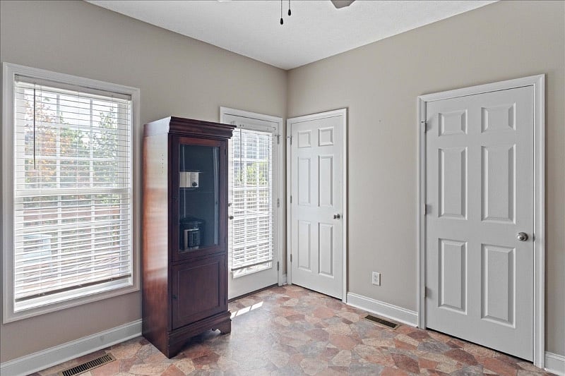 Furnished Finder property 576315_1 photo 17