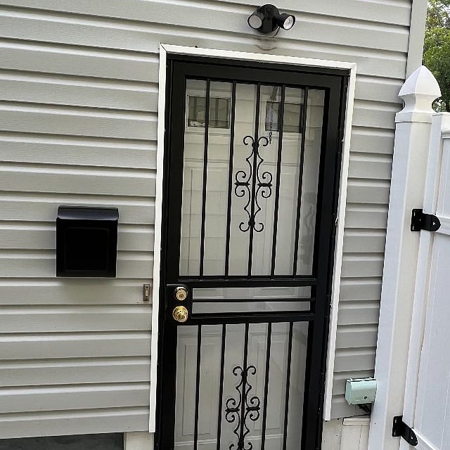 Apartment Private Entrance