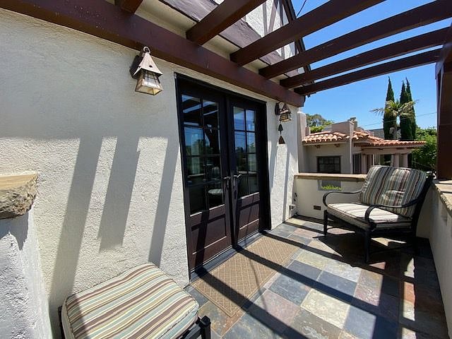 Furnished Finder property 576347_1 photo 3