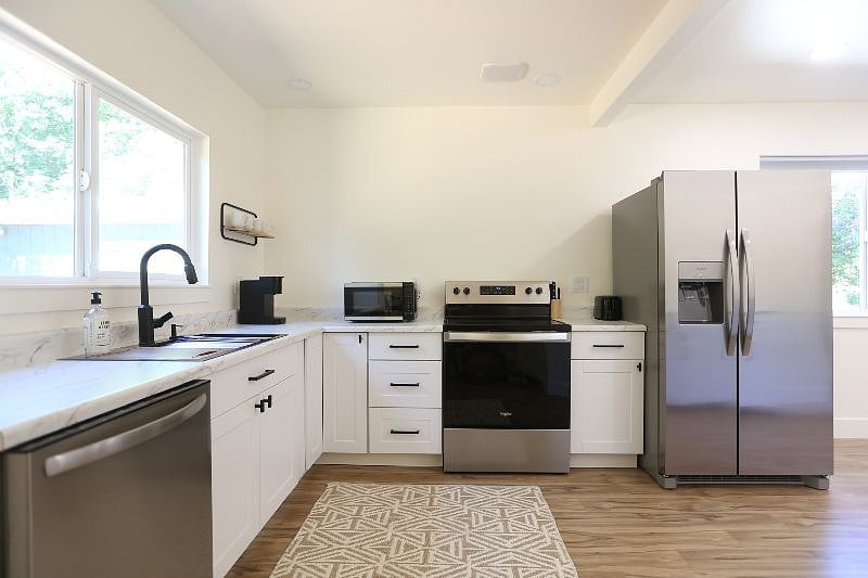 Furnished Finder property 576370_1 photo 6