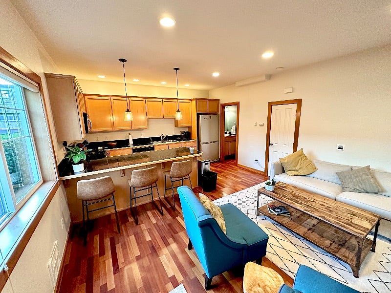 Furnished Finder property 576382_1 photo 3