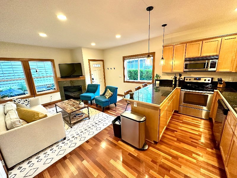 Furnished Finder property 576382_1 photo 4
