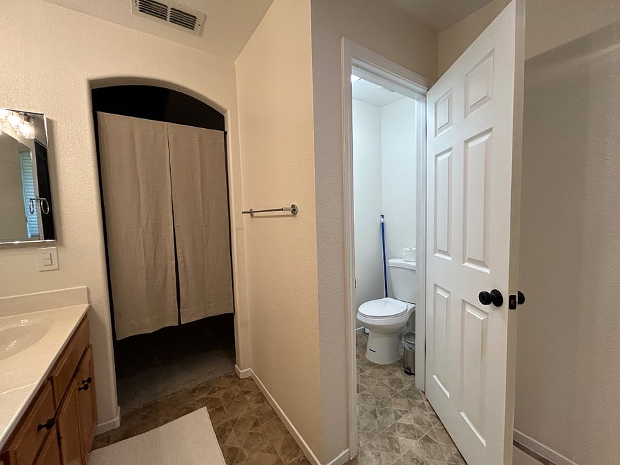 Furnished Finder property 576397_2 photo 9