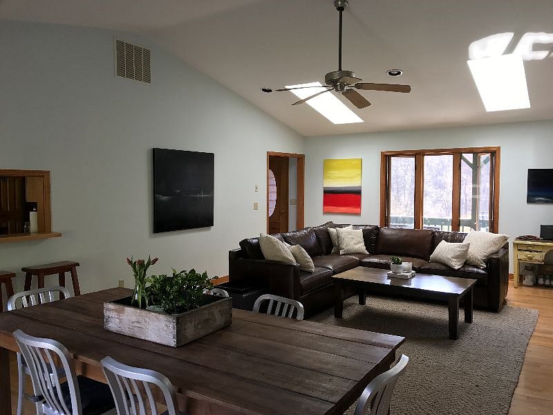 living room / dining room 