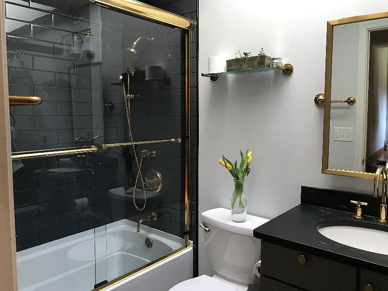 upstairs bathroom #2