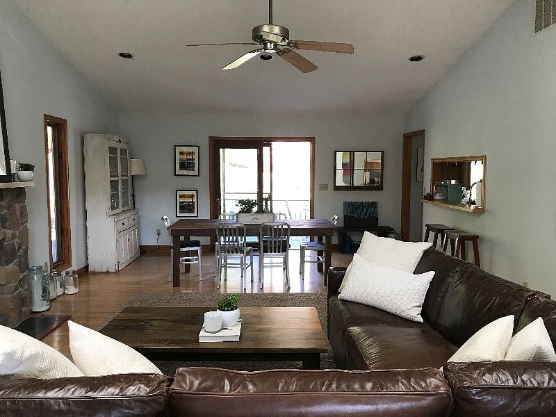 upstairs living / dining room