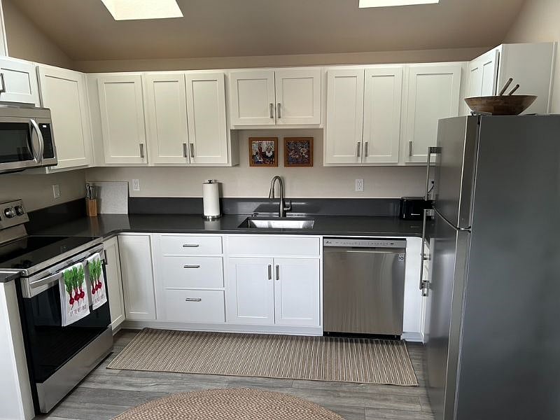 Furnished Finder property 576436_1 photo 6